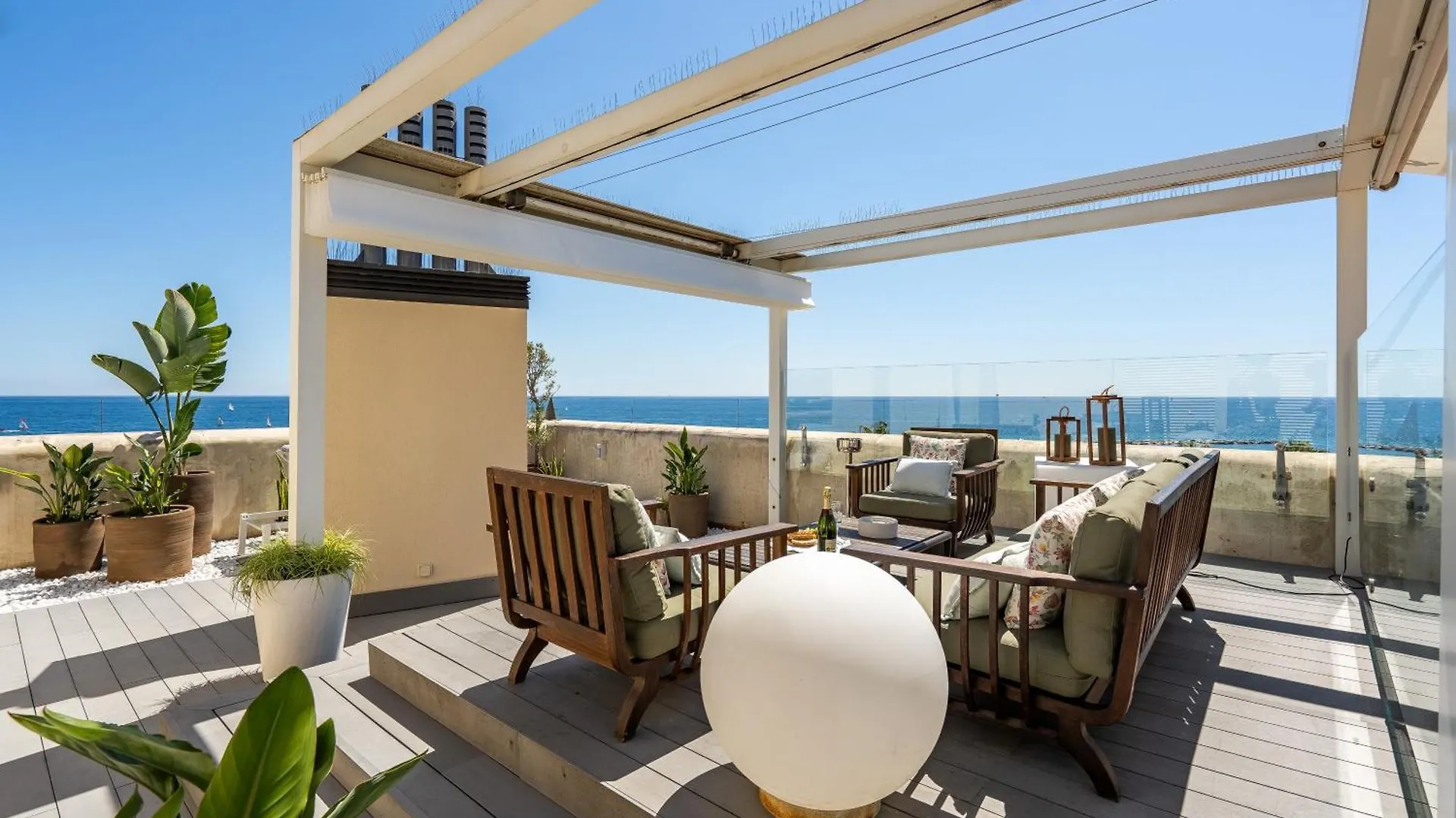 شقة Kronos On The Beach Attic Suite برشلونة