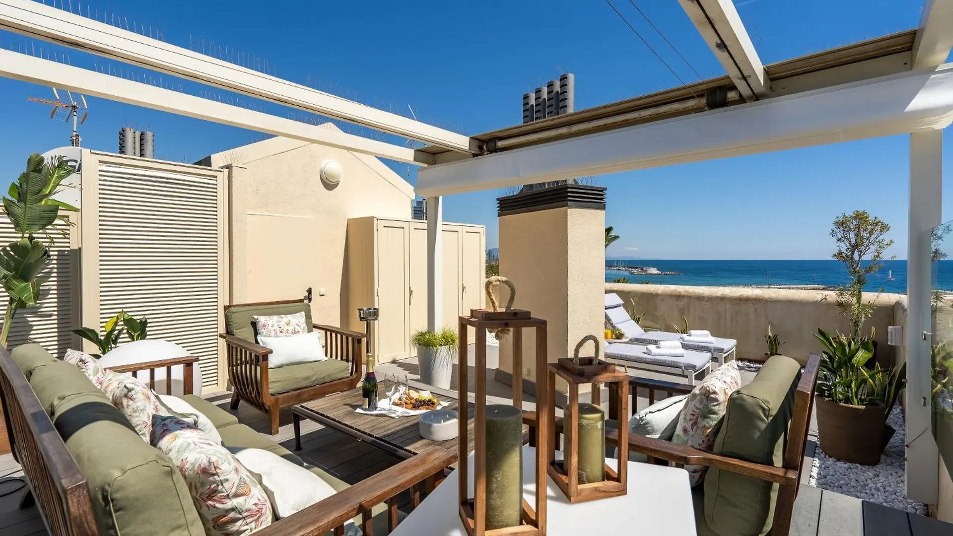 Kronos On The Beach Attic Suite برشلونة 0*,