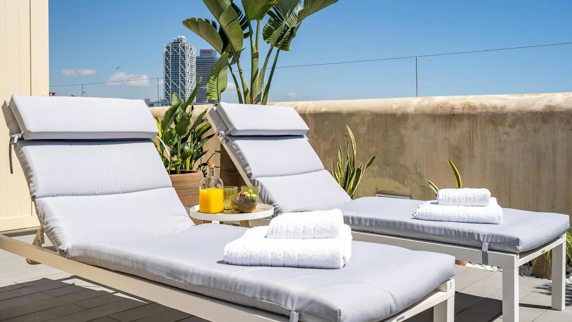 Kronos On The Beach Attic Suite برشلونة 0*,  إسبانيا