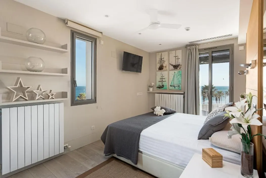 Kronos On The Beach Attic Suite برشلونة