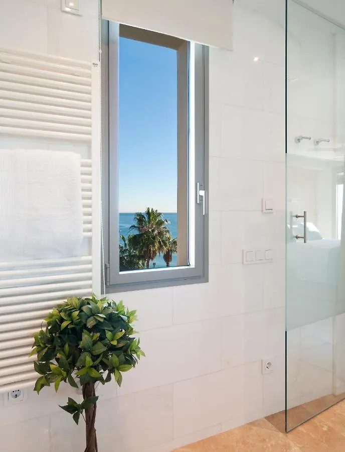 Kronos On The Beach Attic Suite برشلونة